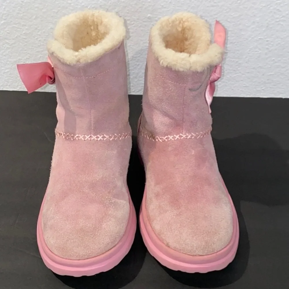 Authentic UGG designer pink suede leather designer boots Sz 6 Euro 37